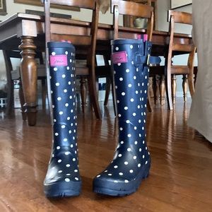 Wonen’s Size 7 Tall Joules Blue and White Polka Dot Rain Boots .  Worn Twice